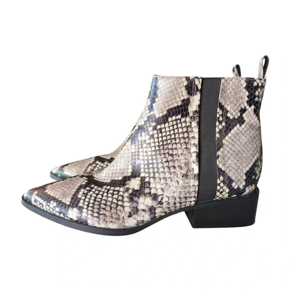 Marc Fisher Vivica Snake Print Pointed Toe Chelsea Boots Women Size 9M